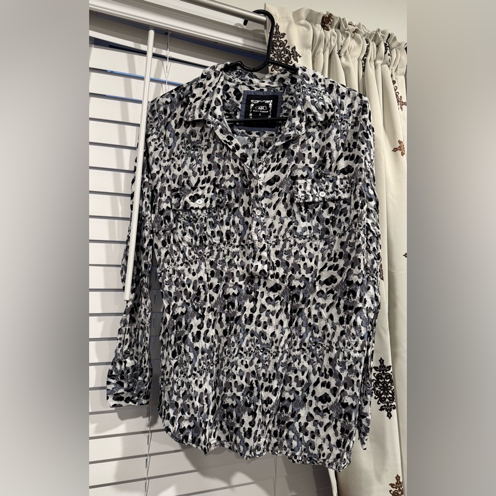 Women’s Leopard Print Button Down Shirt from Cato! Size L!! - Picture 3 of 6